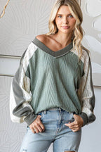 Cable Knit Color Block V Neck Long Sleeve Top T5694