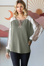 Animal Contrast Button Front Pullover Top T