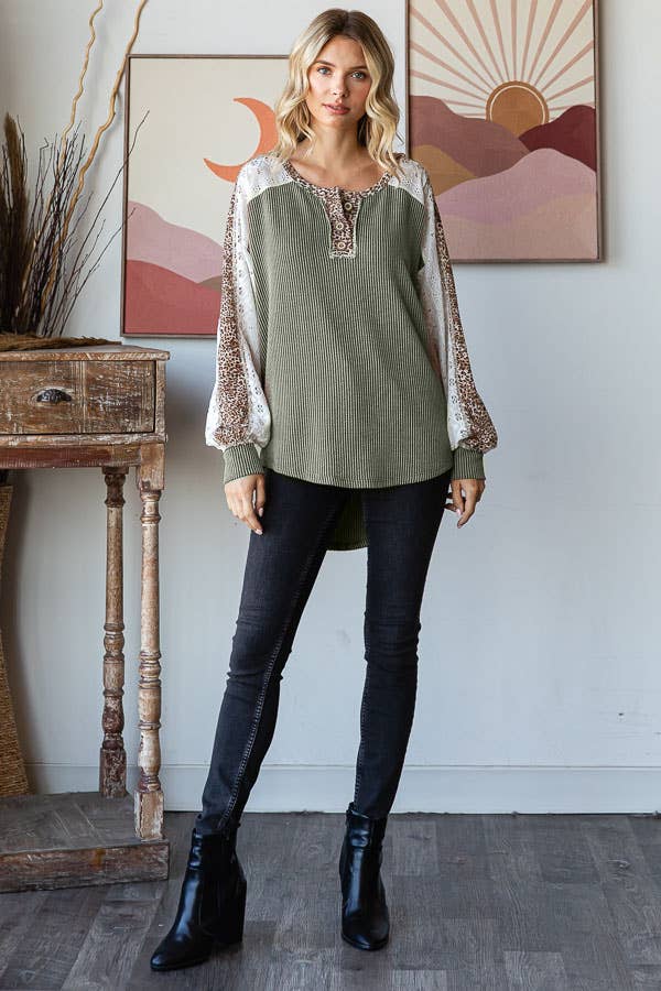 Animal Contrast Button Front Pullover Top T