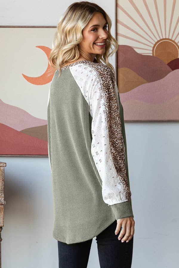 Animal Contrast Button Front Pullover Top T